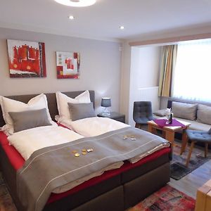 Großes Doppelzimmer
